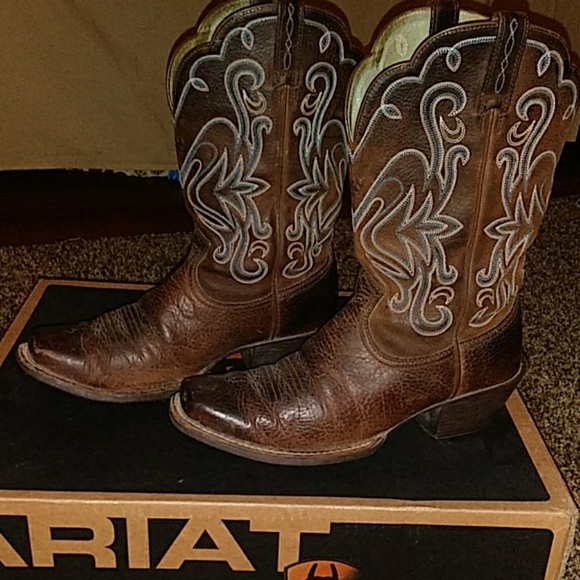 Ariat Shoes - Womens size 8.5 Ariat boots Ariat Shoes - Womens size 8.5 Ariat boots